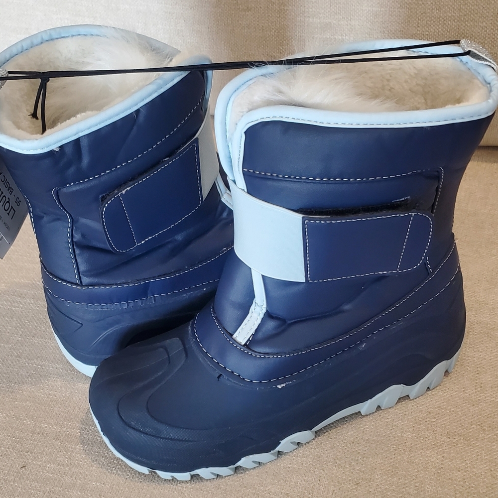 New Youth Size 6 Snowboots Winter Boots Blue